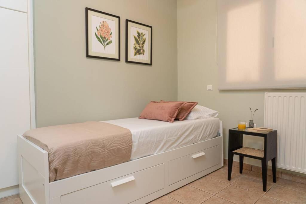 Central & Elegant Suite With Private Garden Аргостолион Экстерьер фото